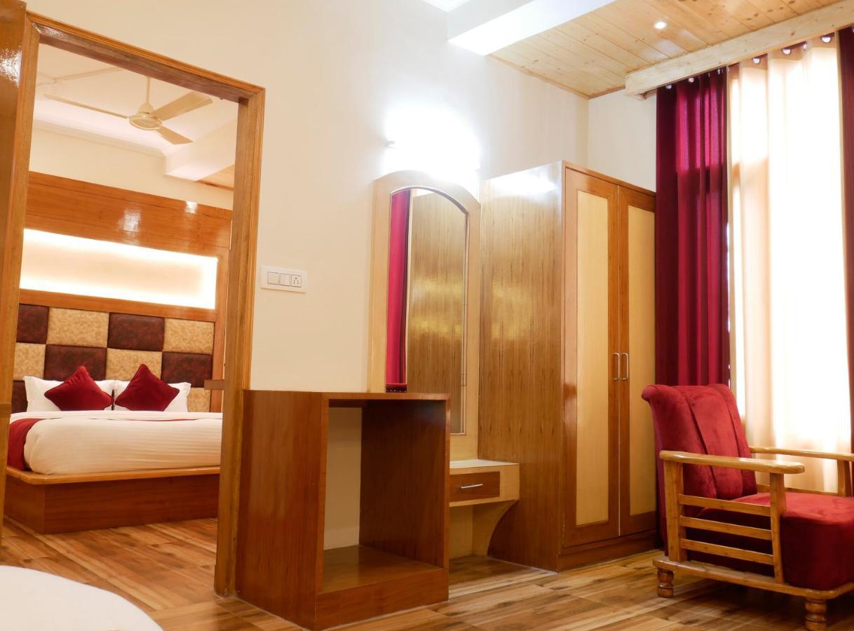 New Ambika International Mall Road Hotel Manāli Exterior foto